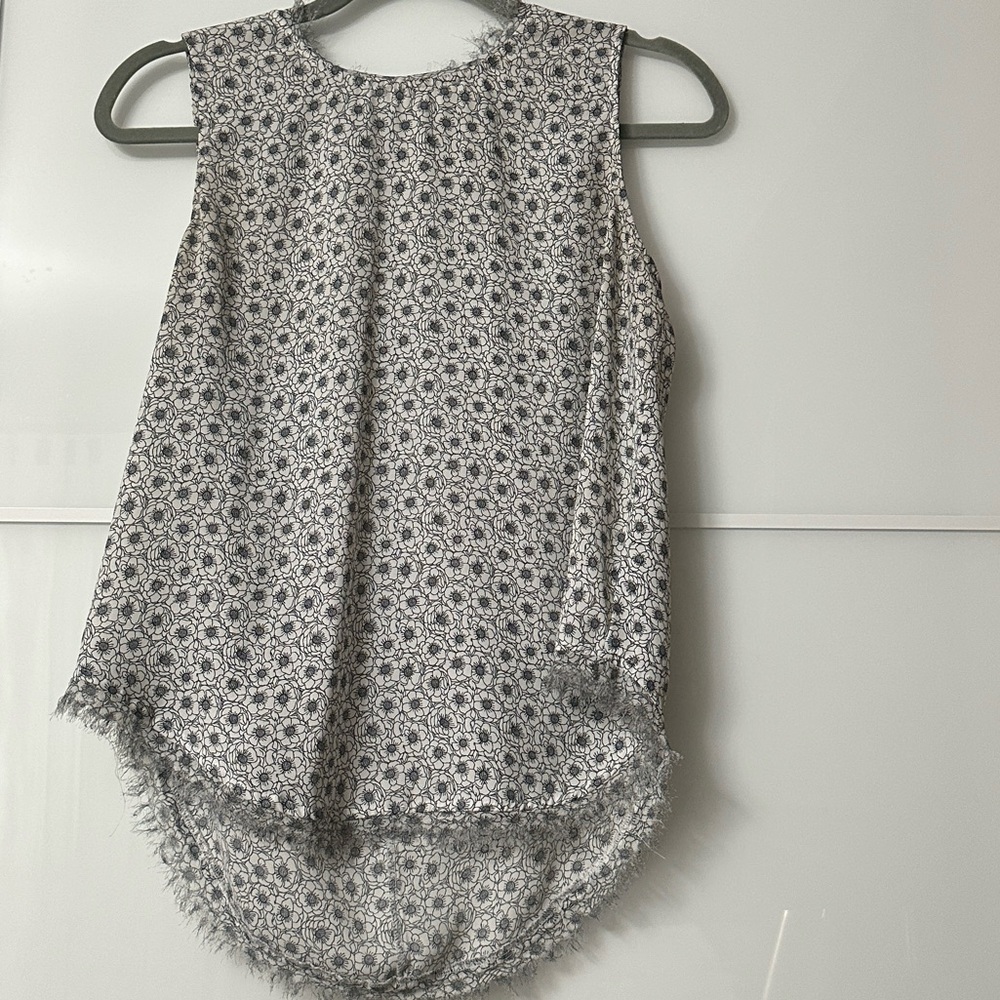 Who What Wear Monochrome Floral Blouse